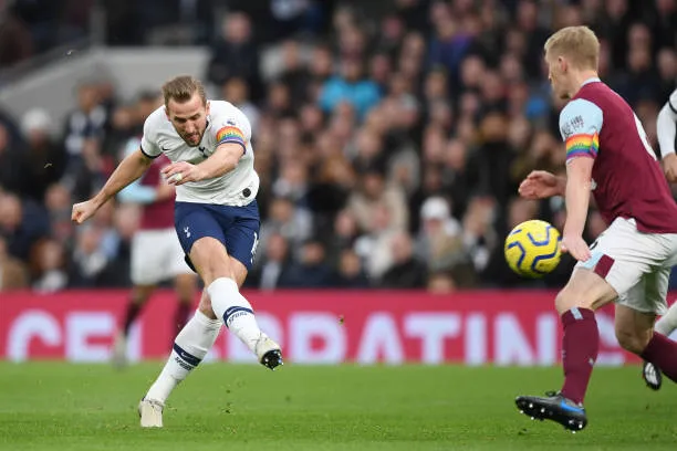 Son và Kane rực sáng, Tottenham nhấn chìm Burnley trên sân nhà - Bóng Đá