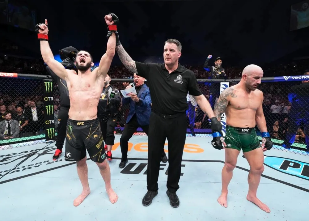 Alexander Volkanovski thất bại trước Islam Makhachev tại UFC 284.