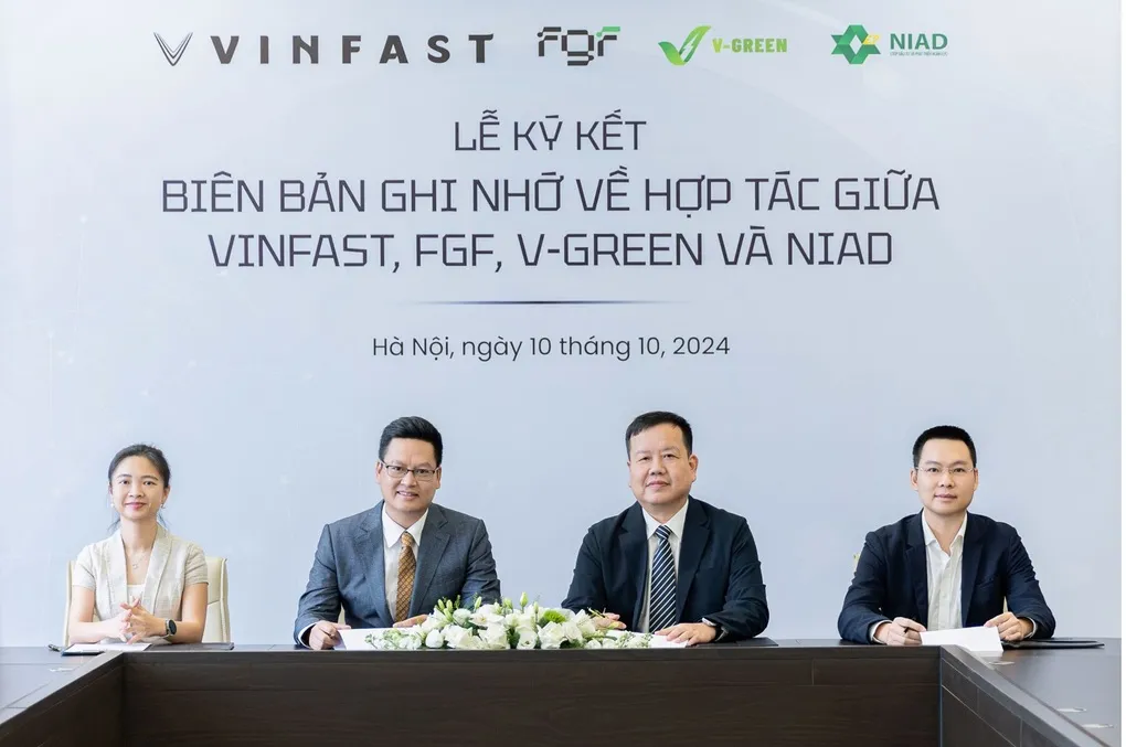 Công ty Ngân Lực thuê 200 ô tô điện VinFast, mở rộng mạng lưới trạm sạc V-Green - 2