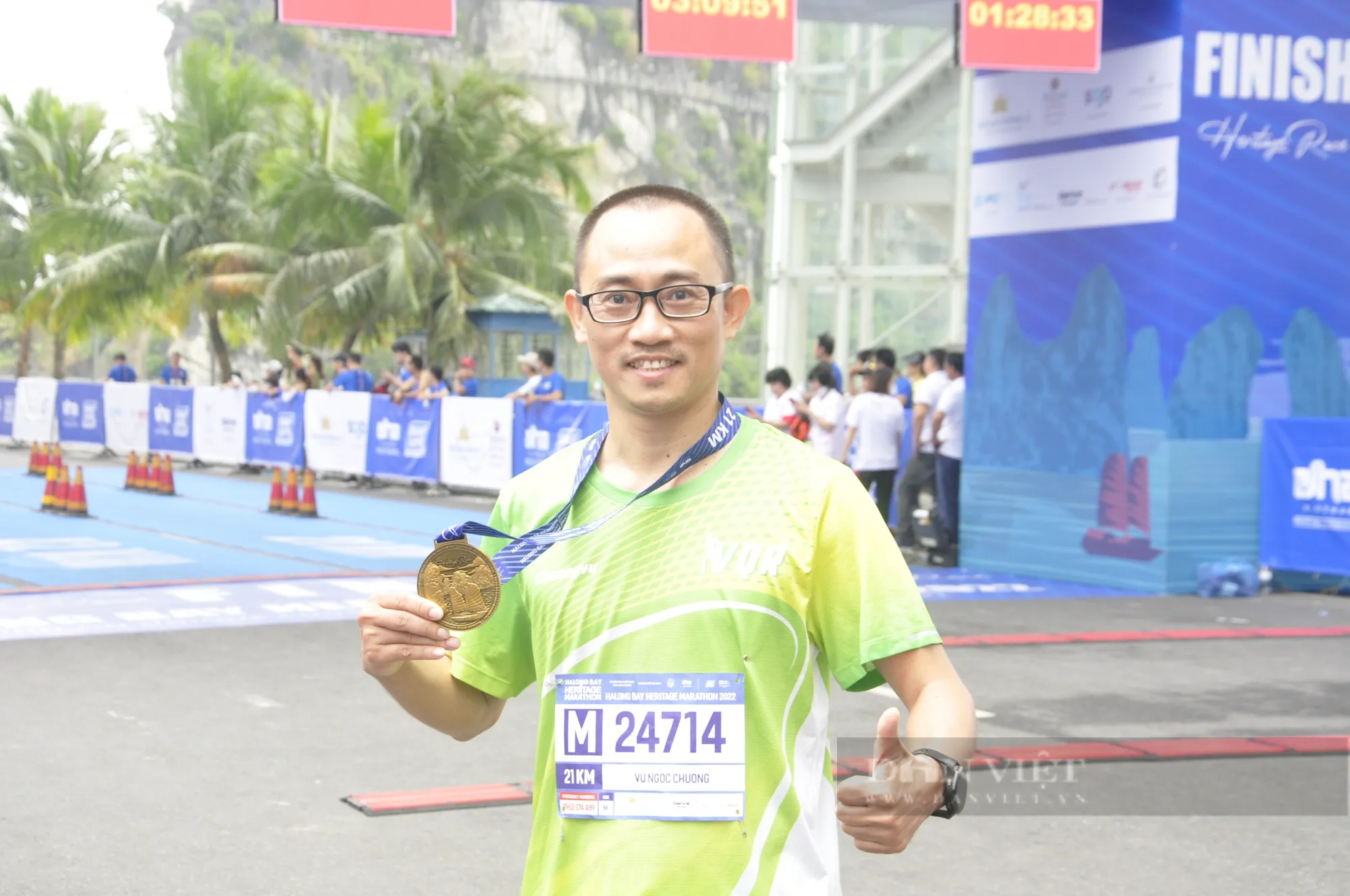 "Runner" 4 tuổi tham gia Marathon Quốc tế Di sản vịnh Hạ Long - Ảnh 1.