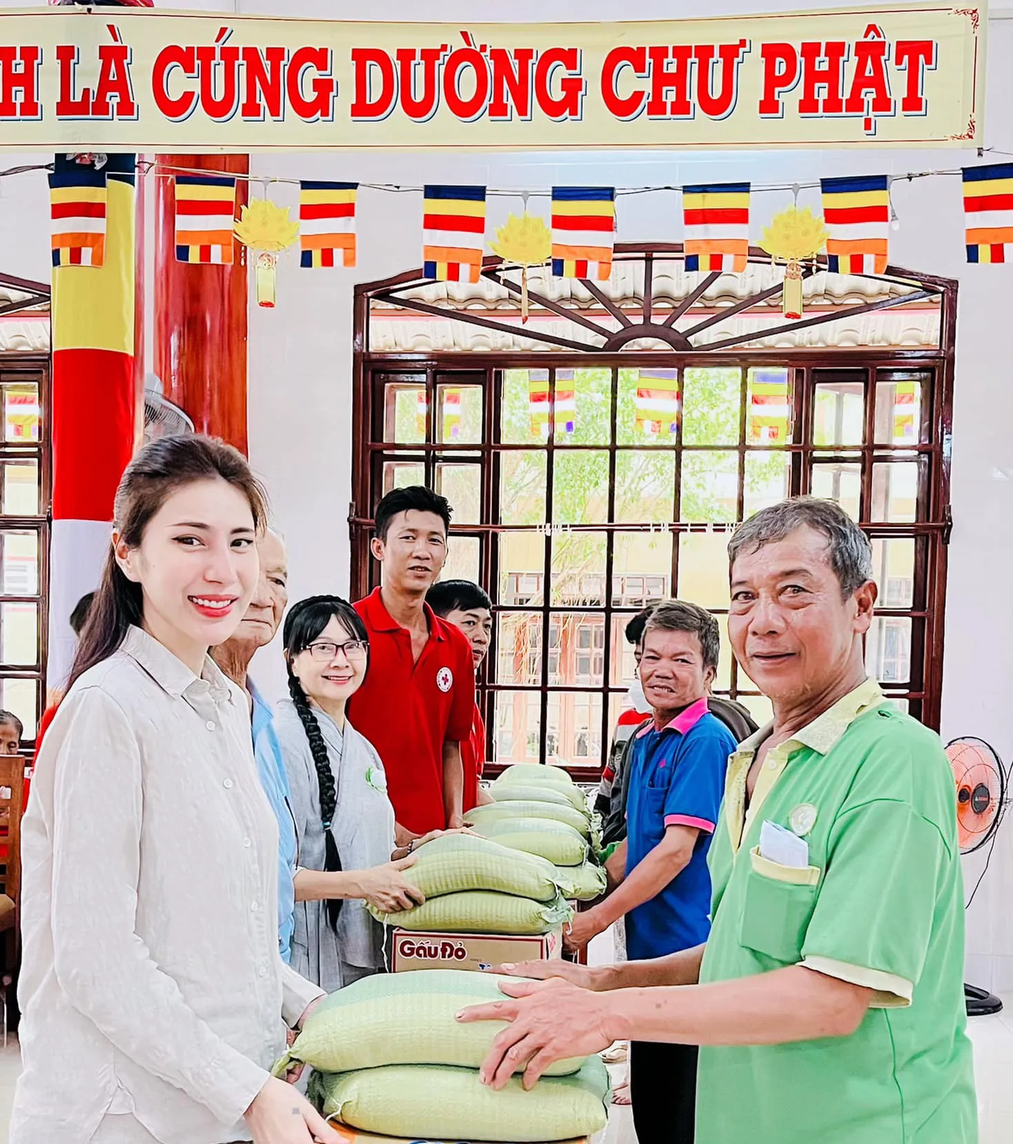 thuy-tien-len-tieng-khi-bi-nhac-lai-chuyen-tien-tu-thien-3