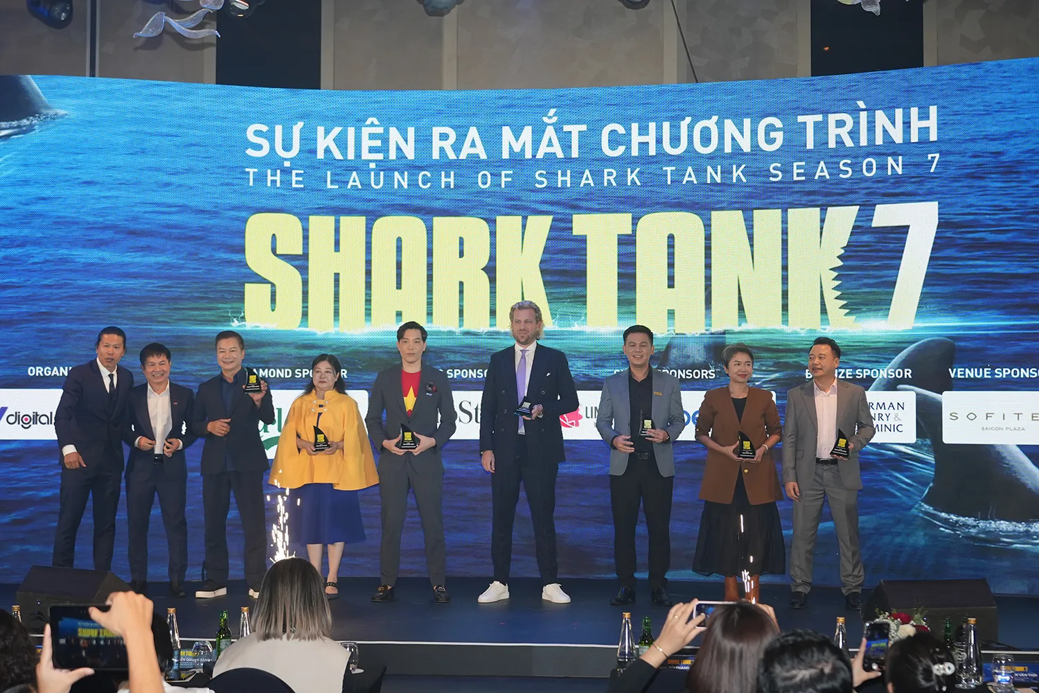 Hội đồng đầu tư Shark Tank mùa 7 ra mắt (1)