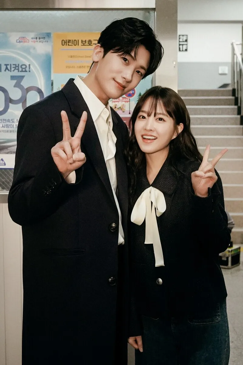 Park-Hyung-Sik-Park-Bo-Young