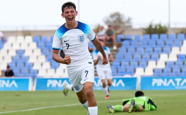 Manchester United wonderkid in unstoppable form for England under-17s (Shea Lacey) - Bóng Đá