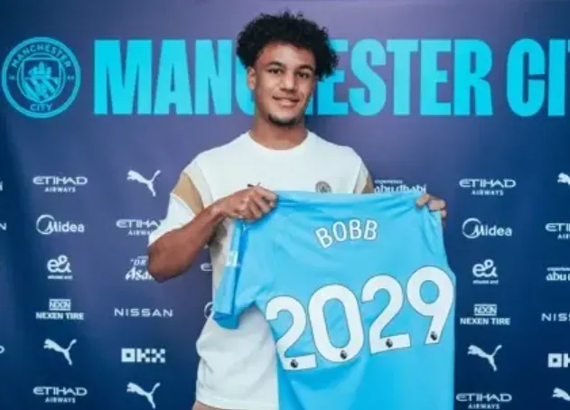 𝐁𝐑𝐄𝐀𝐊𝐈𝐍𝐆: Norwegian wonderkid Oscar Bobb has just signed new deal at Man City! - Bóng Đá