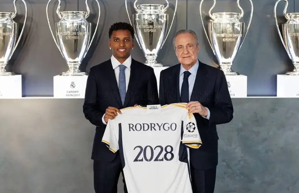 CHÍNH THỨC: Rodrygo gia hạn, phí giải phóng 1 tỷ euro - Bóng Đá