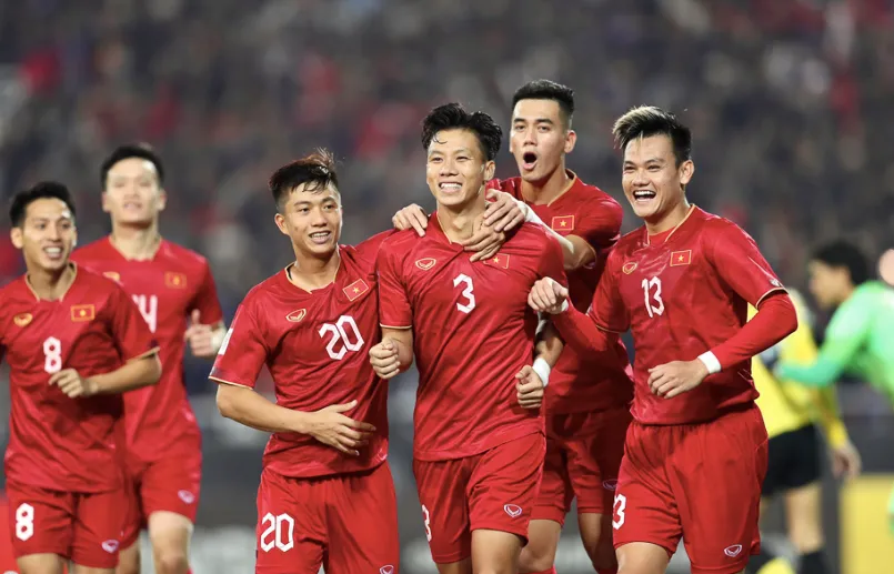 Chanathip vượt mặt Công Phượng; Huỳnh Như dự SEA Games 32 - Bóng Đá