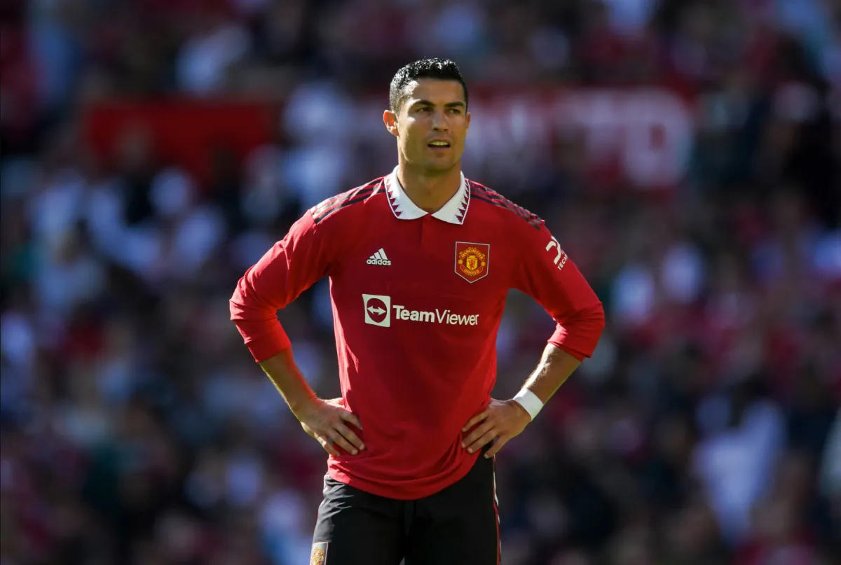 Quyết định khó hiểu của M.U đối với Ronaldo - Bóng Đá