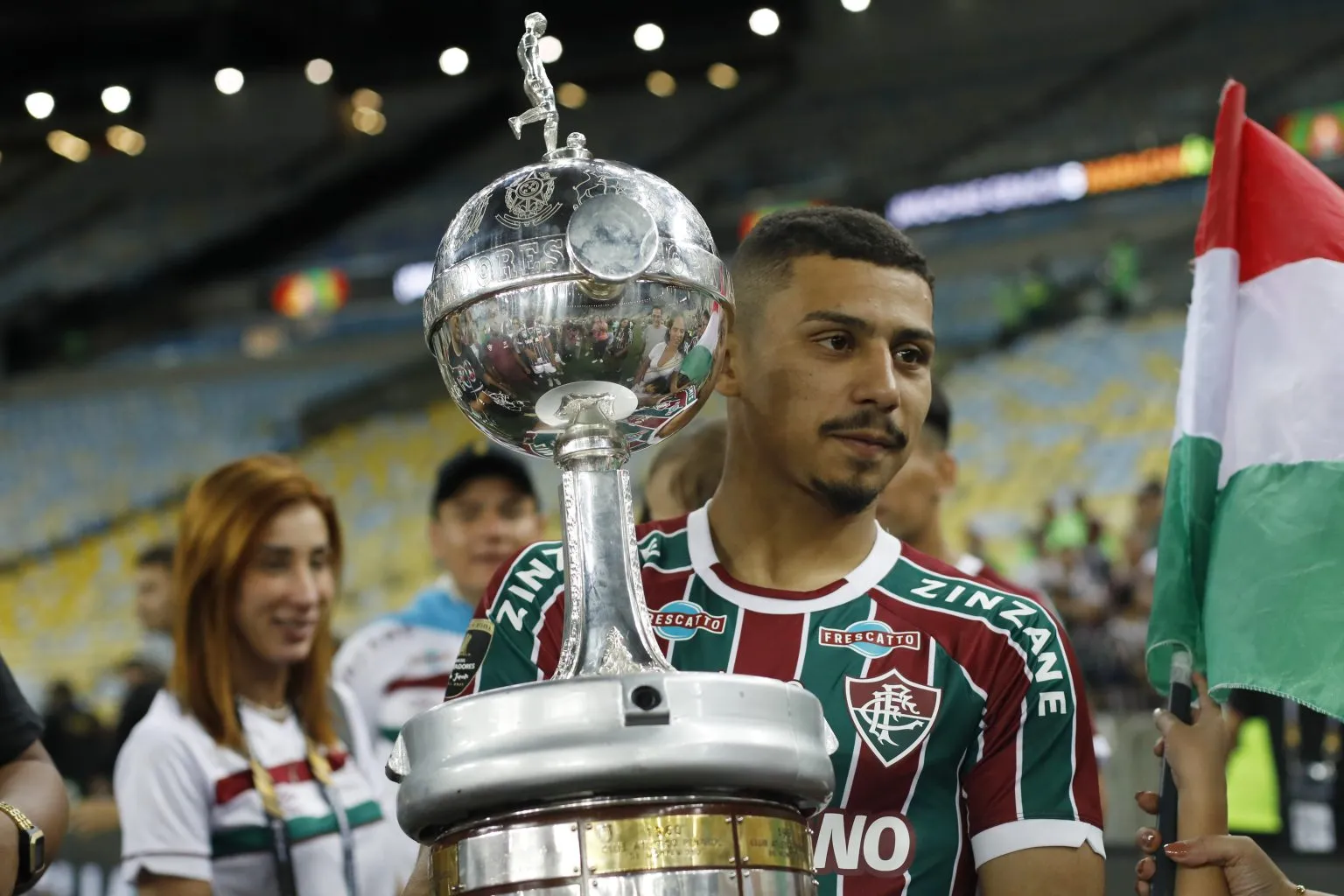 Brazilian midfield talent reveals he would prefer to join Barcelona over Real Madrid - Bóng Đá