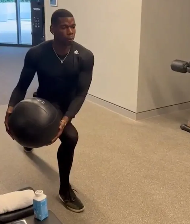  Paul Pogba watches World Cup during gym session as Juventus star teases comeback to pitch after injury KOd Qatar dream - Bóng Đá