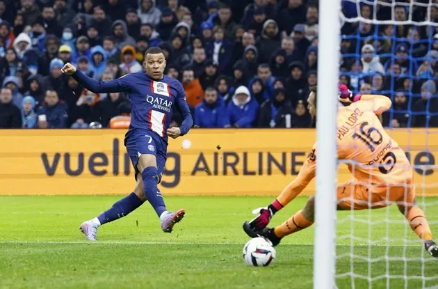 Mbappe được PSG tri ân - Bóng Đá