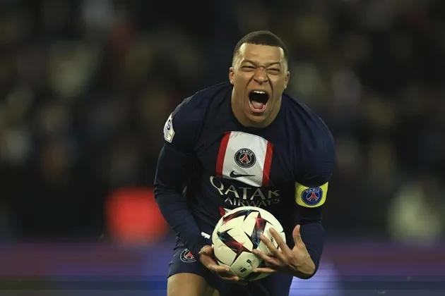 Mbappe được PSG tri ân - Bóng Đá