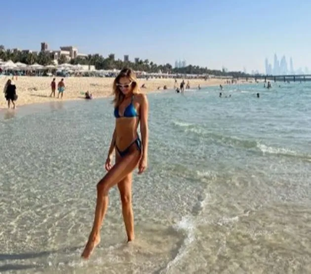 VIKTORIA VARGA has stunned fans by posing in a blue bikini on the beach. - Bóng Đá