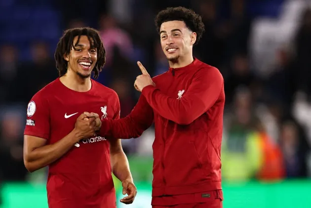 Trent Alexander-Arnold lauds Liverpool teammate after Leicester display - Bóng Đá