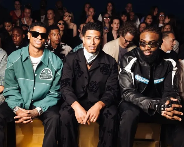 Bellingham, Rashford and Alexander-Arnold dress to impress at Paris Fashion Week as England stars jet off on holiday - Bóng Đá