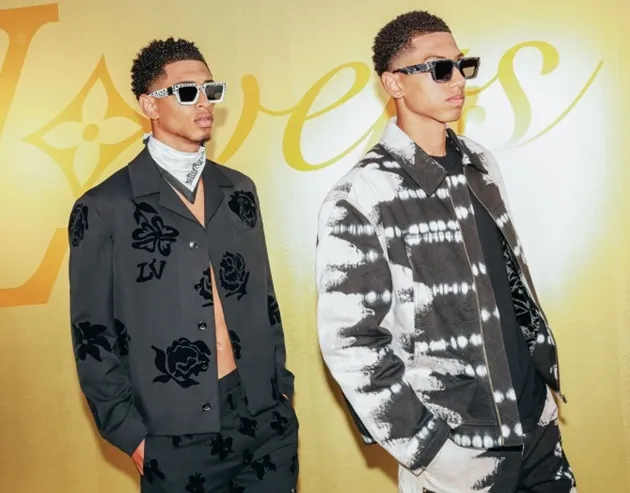 Bellingham, Rashford and Alexander-Arnold dress to impress at Paris Fashion Week as England stars jet off on holiday - Bóng Đá