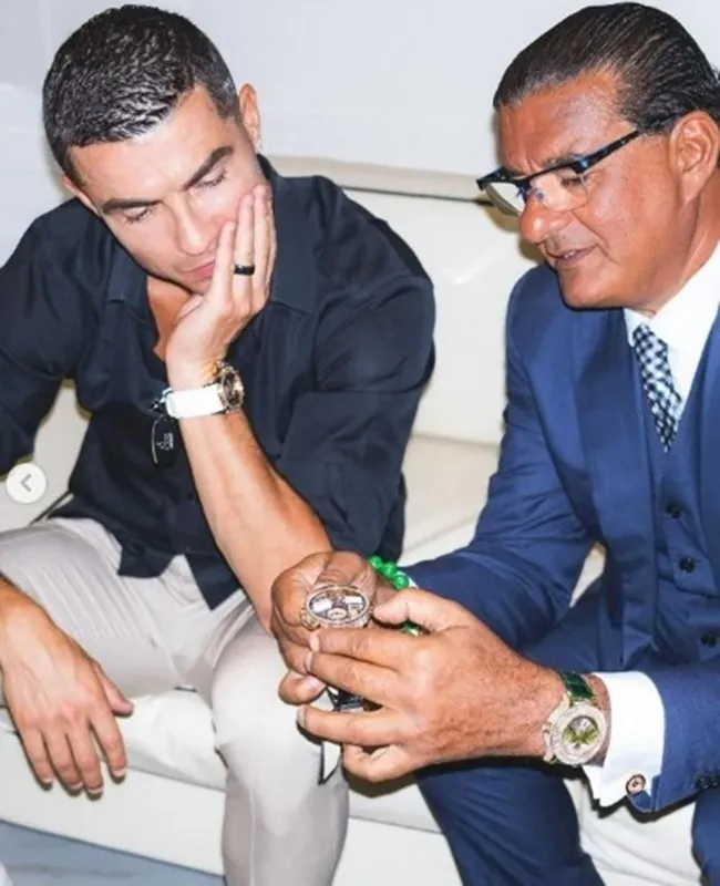 Cristiano Ronaldo invests in £770m luxury watch dealership - Bóng Đá