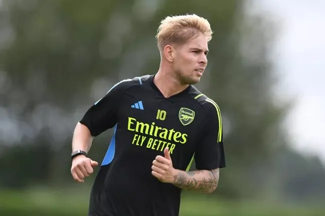 Emile Smith Rowe có 8 trận đấu cứu cánh cho Arsenal - Bóng Đá