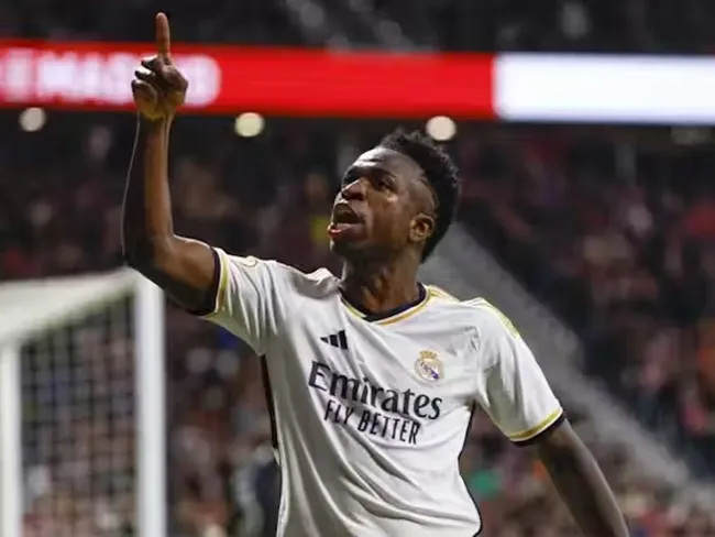 Spain’s shame returns: reports of racist chants from Atletico Madrid fans against Vinicius Junior - Bóng Đá