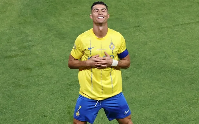 Thi đấu rực cháy, Ronaldo có ngay động thái - Bóng Đá