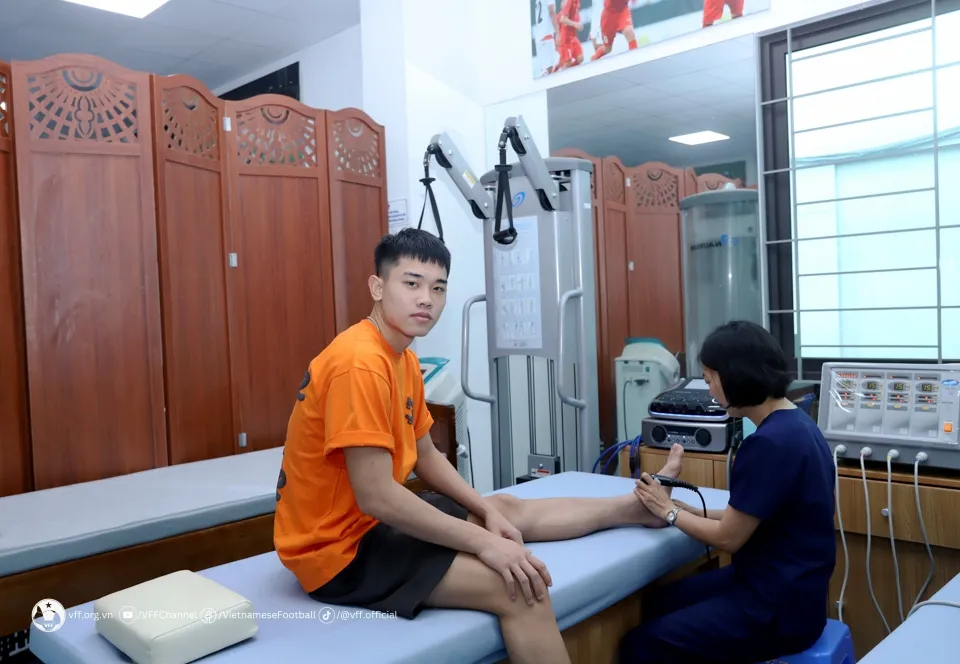 VFF báo tin vui Nguyễn Đình Bắc, chốt thời điểm thi đấu trở lại - Bóng Đá