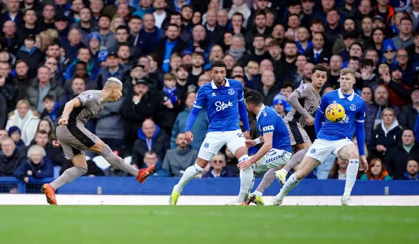 Everton- Tottenham - Bóng Đá