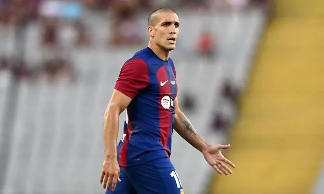 Barcelona head coach Xavi is prepared to continue with Oriol Romeu as his first choice defensive midfield option in 2023. - Bóng Đá