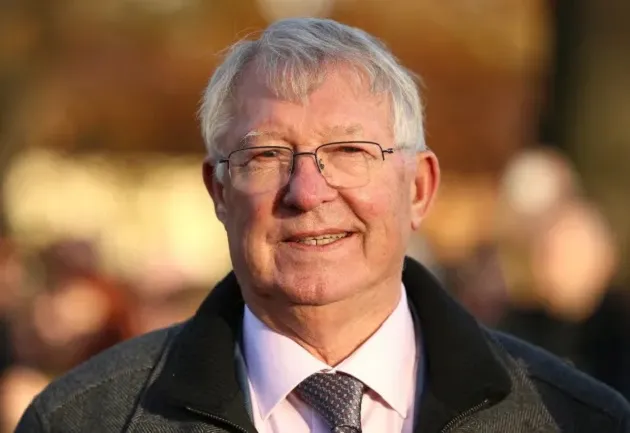 Sir Alex Ferguson 'buys £1.2million five-bed house  - Bóng Đá