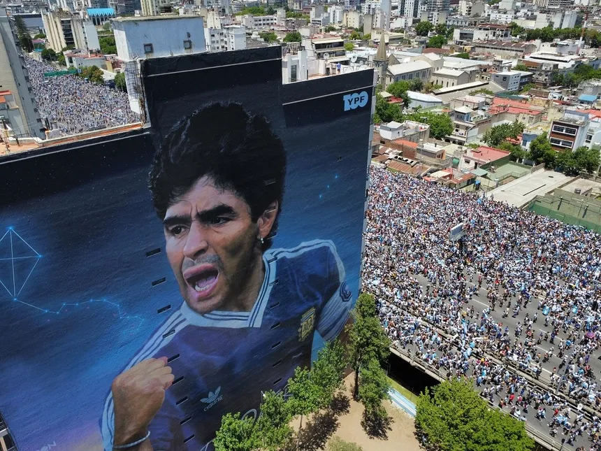 Hơn 4 triệu người dự lễ ăn mừng chức vô địch World Cup của Argentina - Bóng Đá