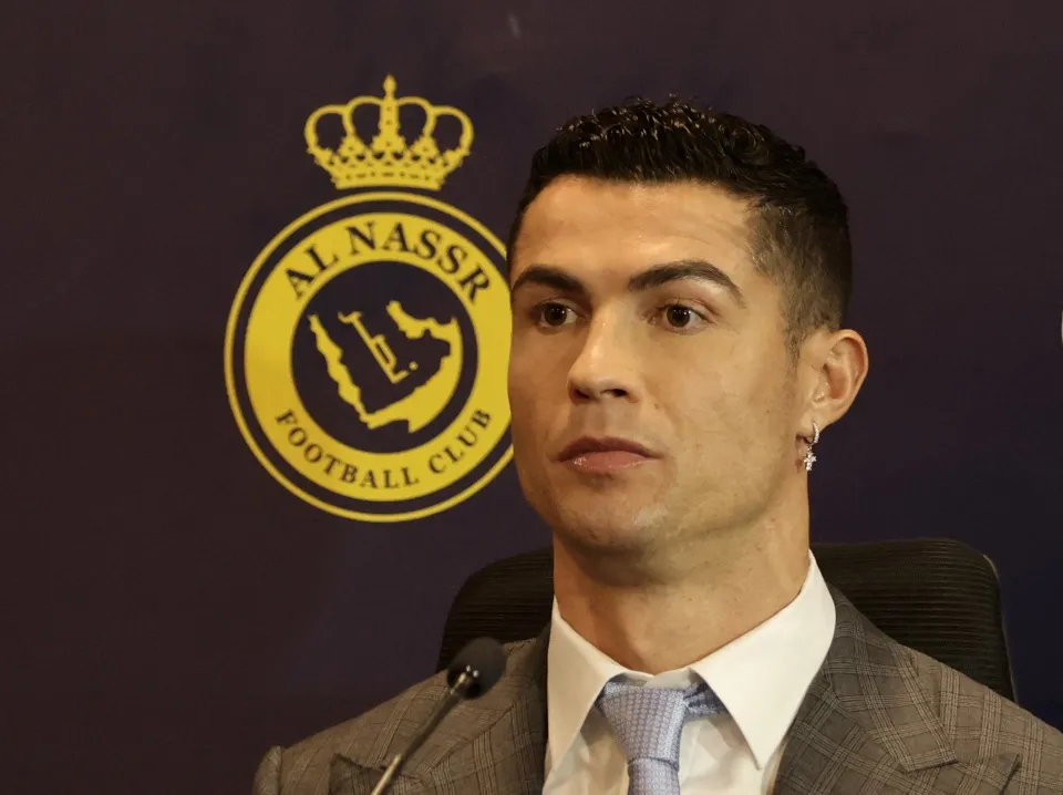 Al Nassr chưa thể đăng ký thi đấu cho Ronaldo - Bóng Đá