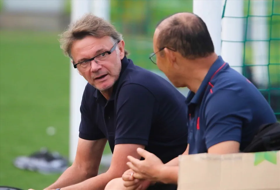 HLV Philippe Troussier và nhiệm vụ World Cup: Vượt qua thầy Park rồi tính! - Bóng Đá