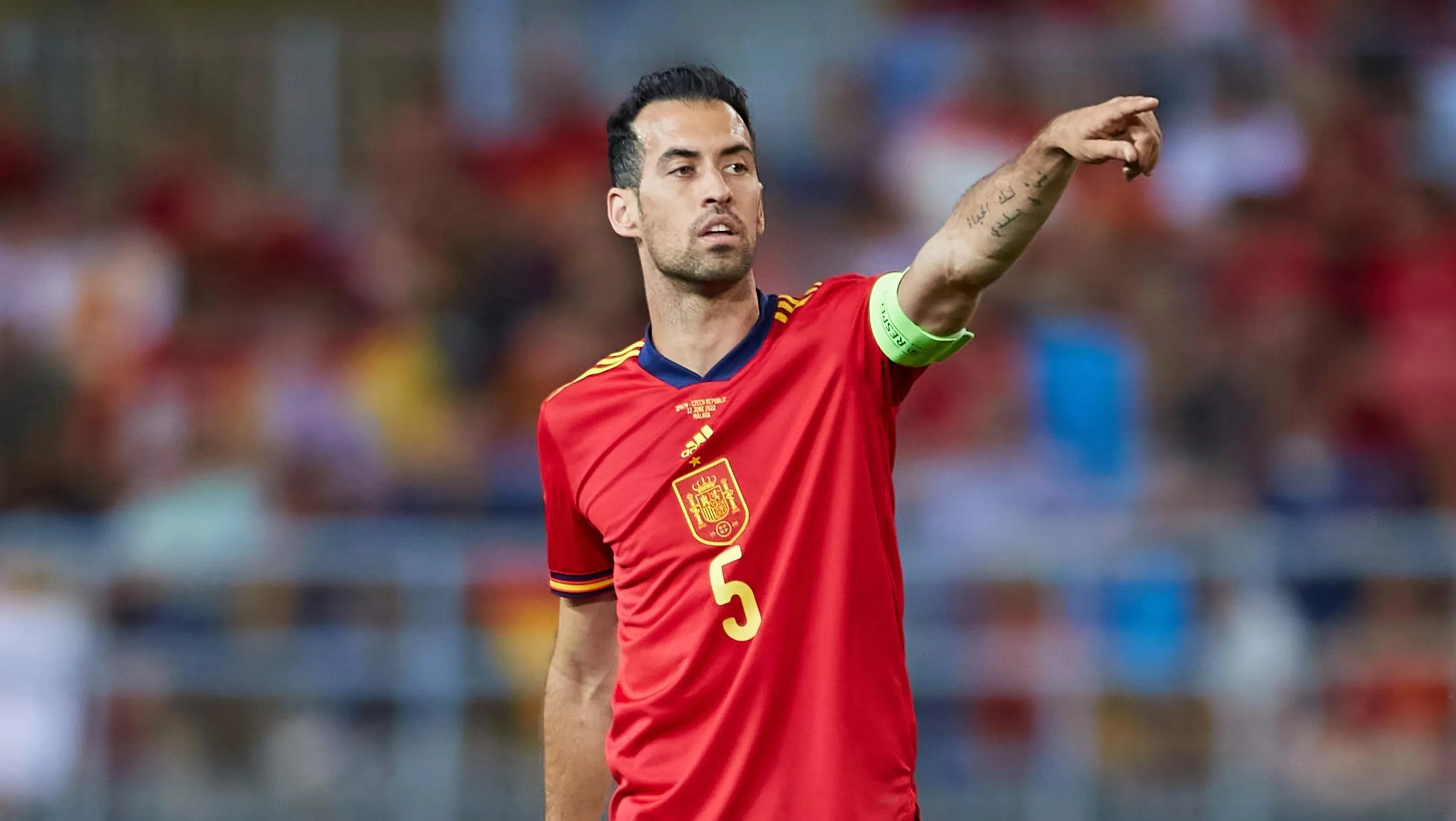 Sergio Busquets: Sự tĩnh lặng giữa chiến trường khốc liệt - Bóng Đá