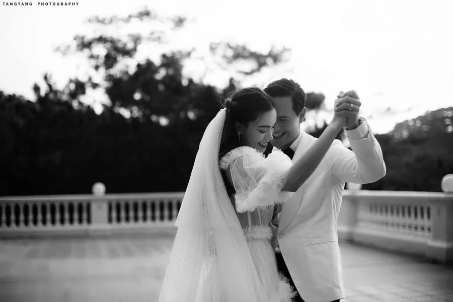 Hồ Ngọc Hà và Kim Lý là một trong những cặp vợ chồng sao Việt được công chúng khen ngợi.