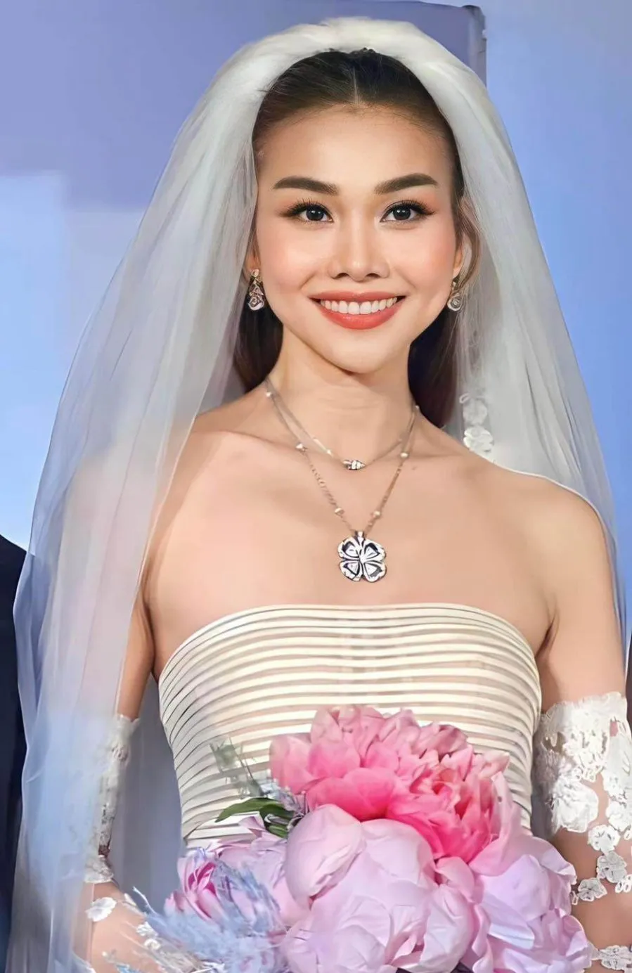 Thanh Hằng tổ chức đám cưới vào năm ngoái.