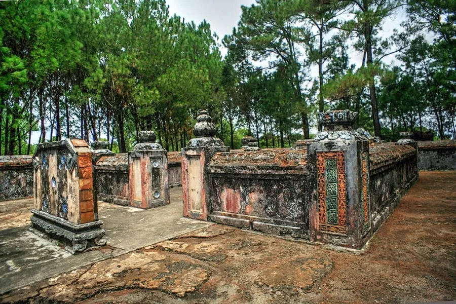 Lăng mộ của ông Nguyễn Phúc Hồng Cai (1845-1876)