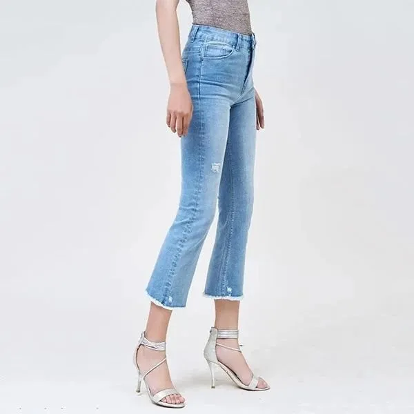 Quần jeans skinny đã được các nhà thiết kế thời trang làm mới với các phiên bản độc đáo