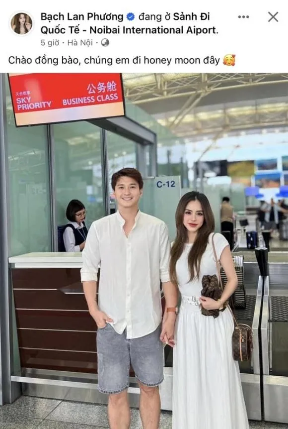Vào ngày 2/5, MC Bạch Lan Phương đã đăng tải hình ảnh cùng Huỳnh Anh. Nữ MC chia sẻ: 