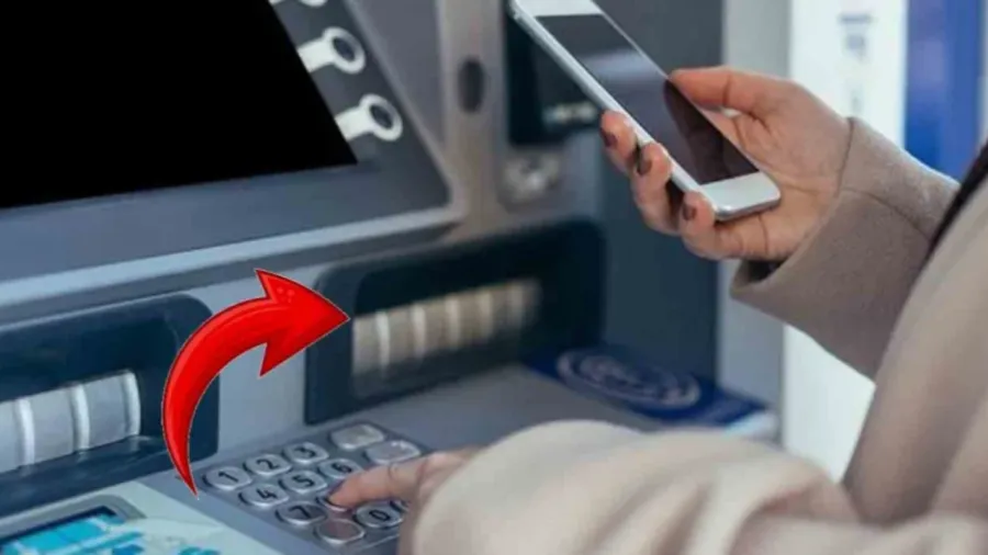 Kiểm tra ngay lập tức xem ATM có nhả thẻ ra không