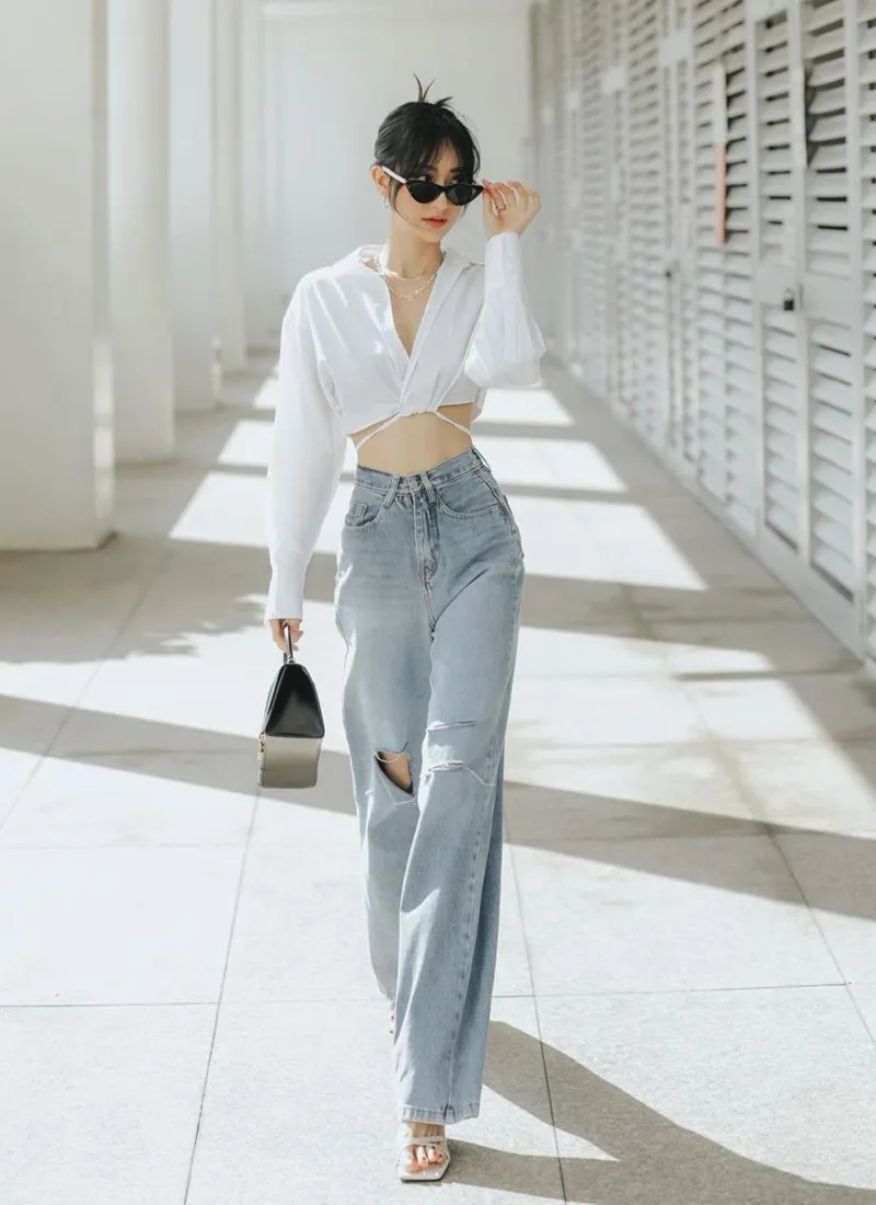 Áo sơ mi và quần jeans ống suông