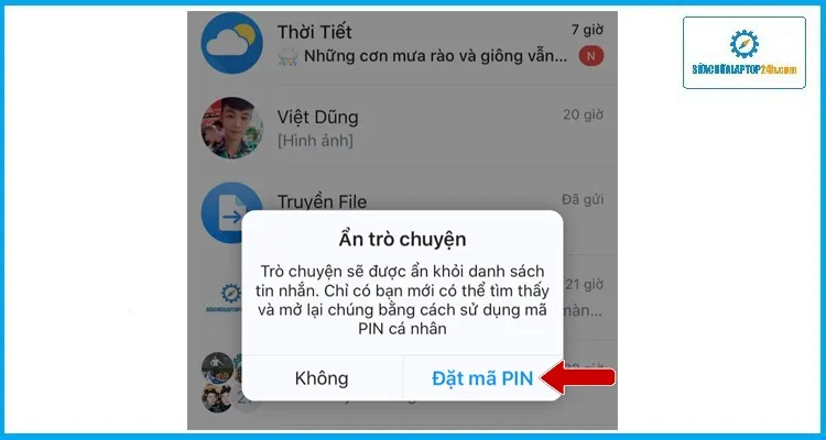 Để đặt mã khóa riêng, người dùng cần nhấn vào cuộc hội thoại cần khóa và sau đó chọn 