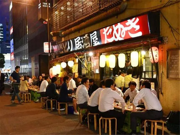 Izakaya - Quán bia vỉa hè Nhật Bản