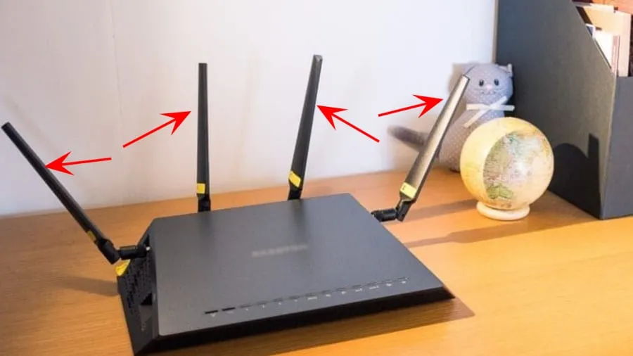 Nên để ăng-ten của bộ phát Wifi hướng về nhiều phía khác nhau.