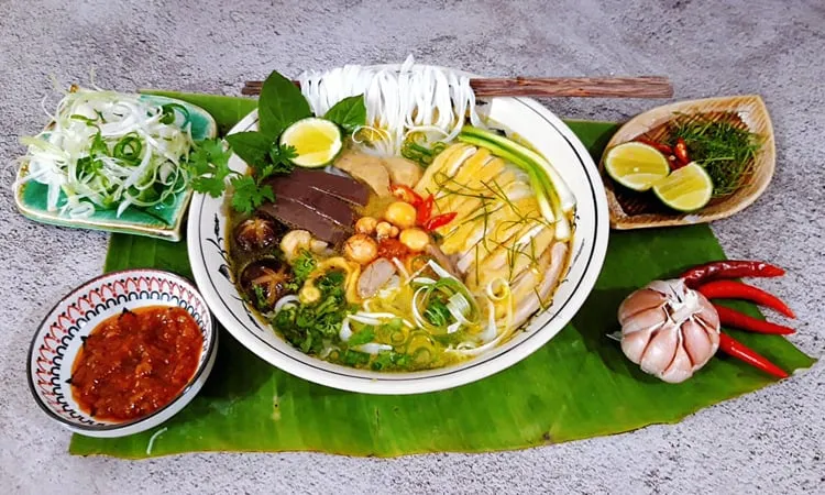 Cách nấu phở gà ngon