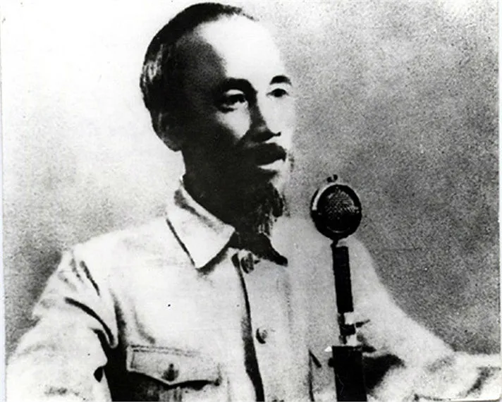 Câu chuyện về chiếc áo Bác mặc ngày 2/9/1945