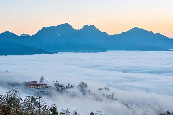 Mùa ngắm mây trên đỉnh Ngải Thầu - Lào Cai