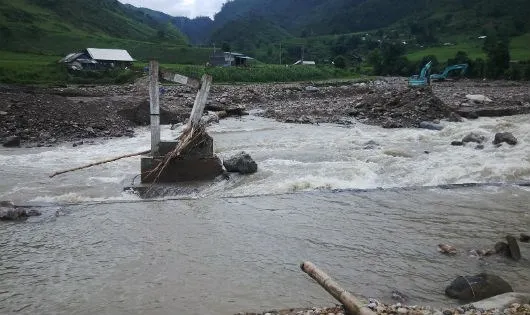 Sập mỏ vàng ở Lào Cai: 18 người chết, thông tin bị 