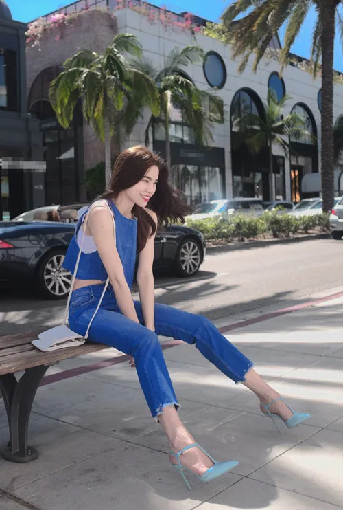 Hà Hồ khoe street style sành điệu tại Mỹ