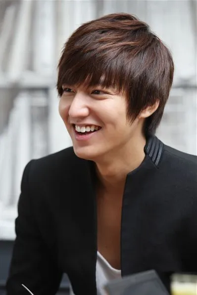 lee min ho thẩm mỹ 