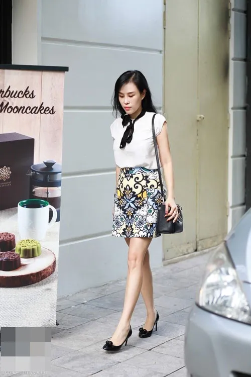 Quý cô 2 miền khoe street style giải nhiệt với váy áo hai dây