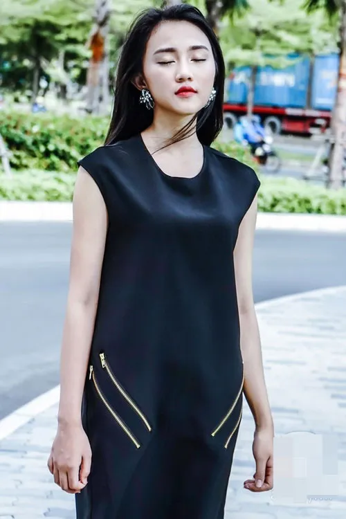 Quý cô 2 miền khoe street style giải nhiệt với váy áo hai dây